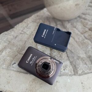 Canon PowerShot Camera with Black and Silver Finish
